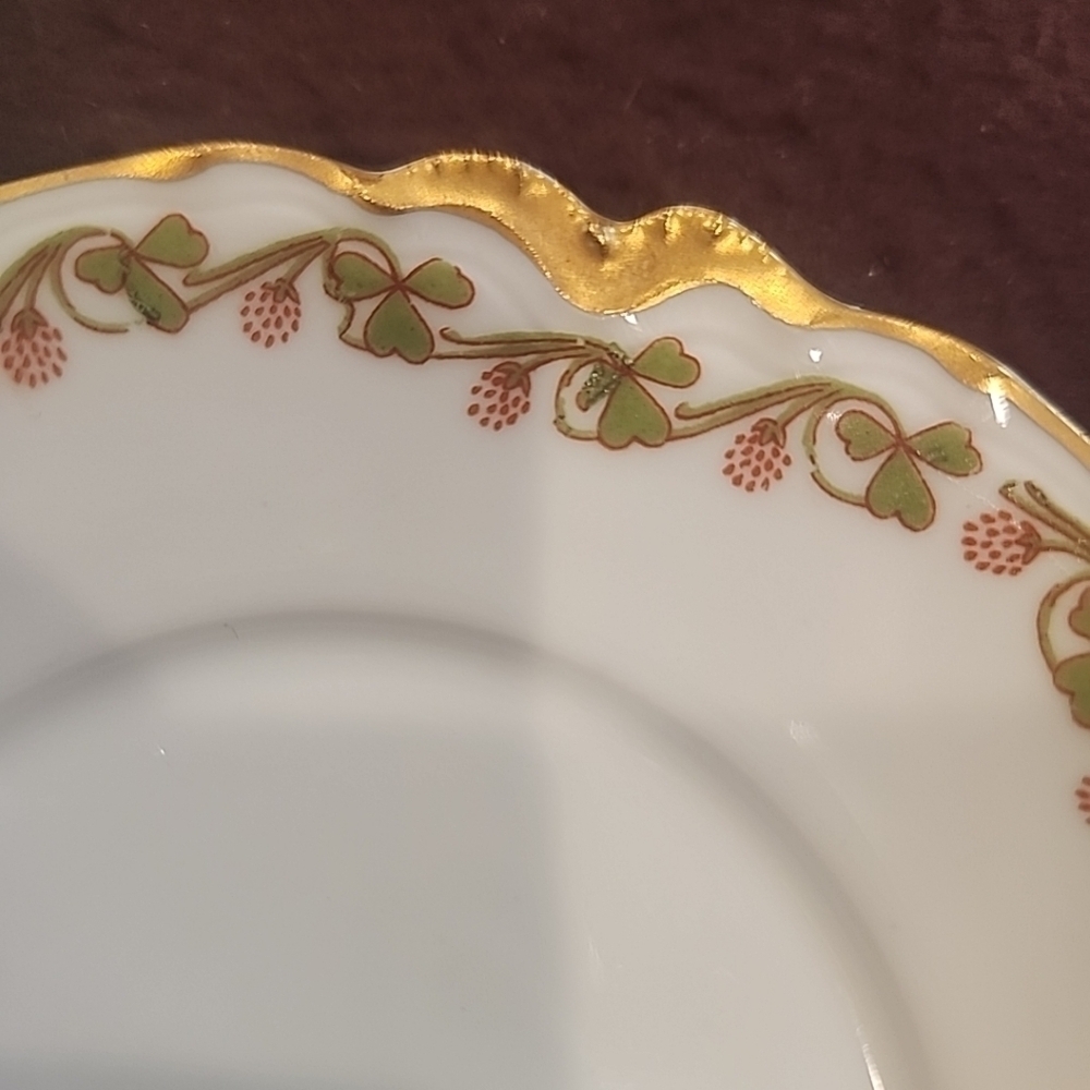 Haviland Limoges Shamrock Gilt 4.5 inch Saucers Lot of 10 - Picture 4 of 6